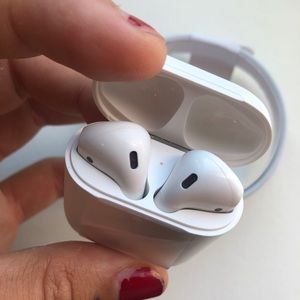 Apple AirPods